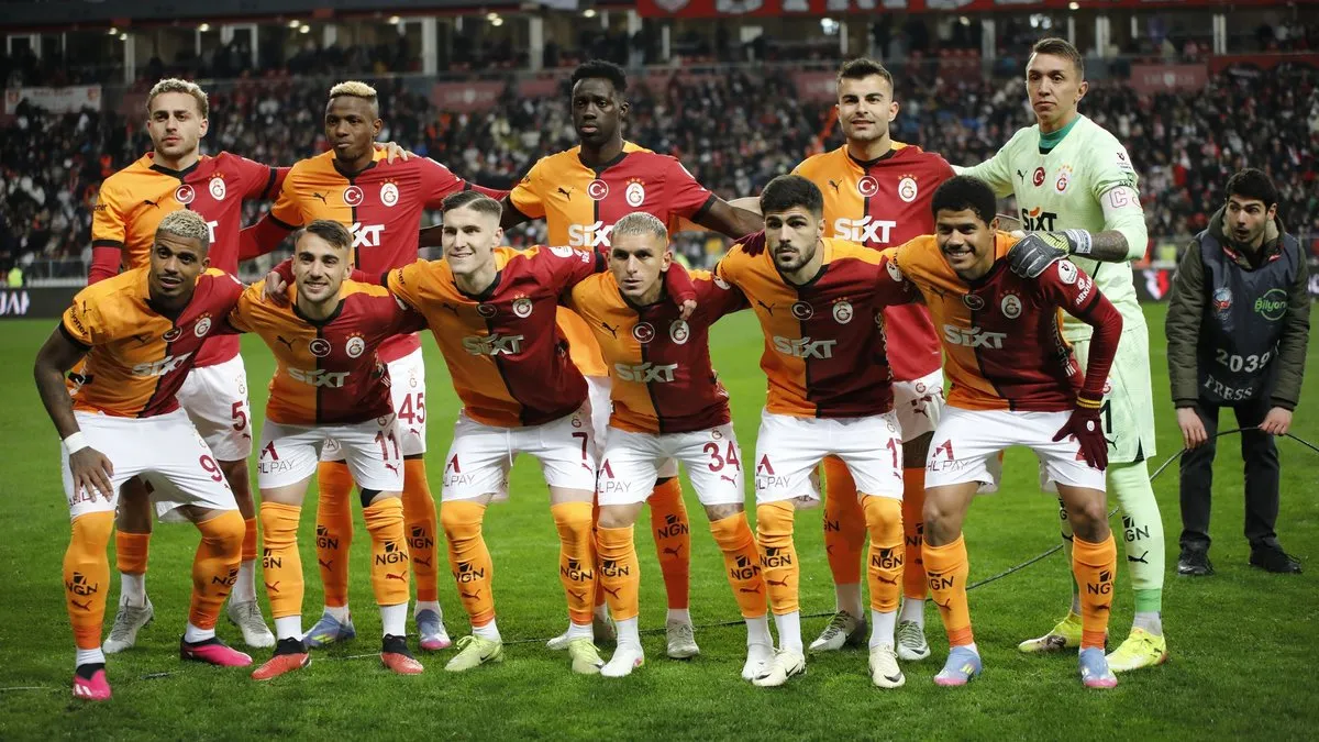 Galatasaray’ın yıldızı için flaş iddia! Serbest kalma maddesini ödeyip transfer edecekler…