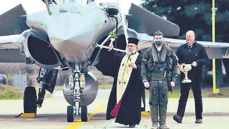 Şimdi Yunanistan düşünsün!